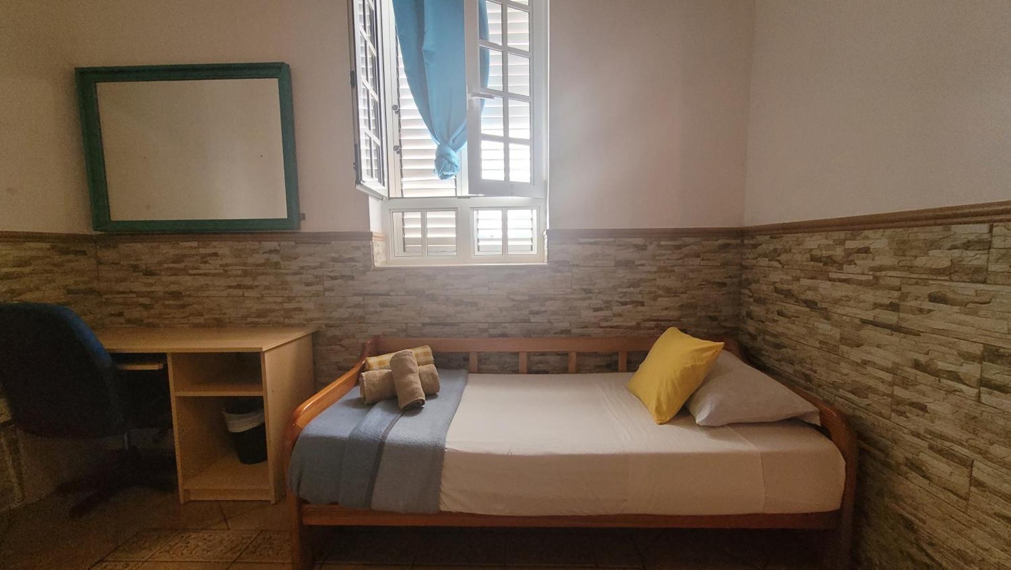 Eden Guesthouse Sardina Habitación foto