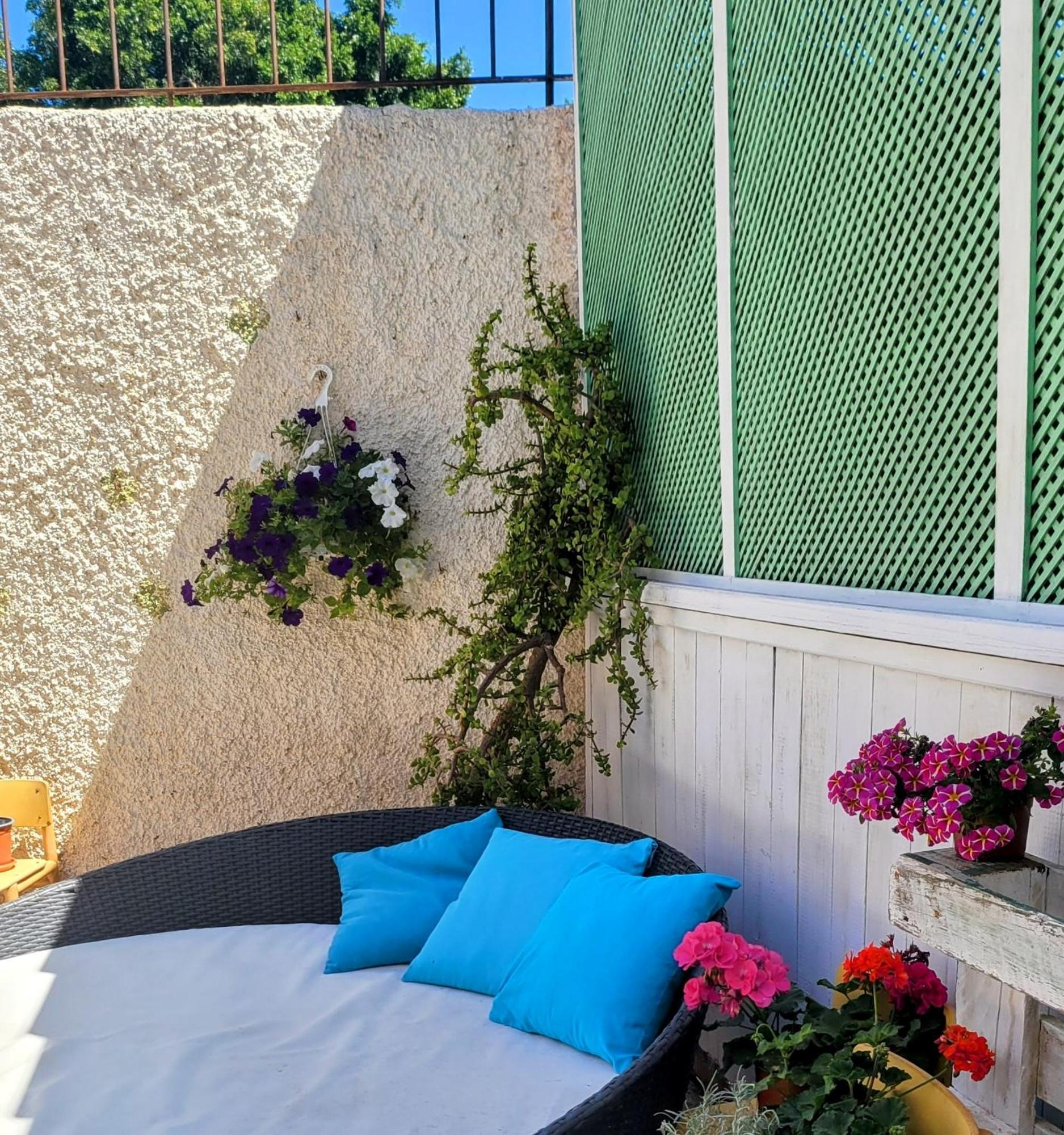 Eden Guesthouse Sardina Exterior foto